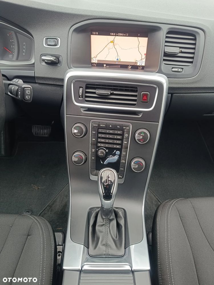 Volvo V60 D2 Drive-E Dynamic Edition (Momentum) - 17