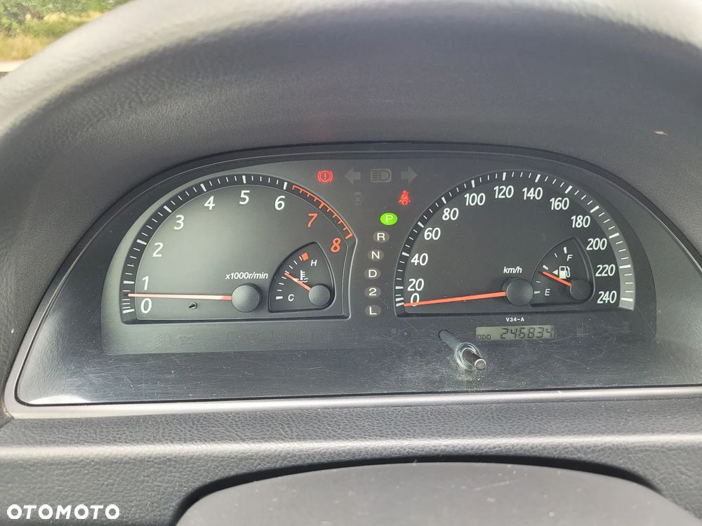 Toyota Camry 2.4 VVT-i - 8