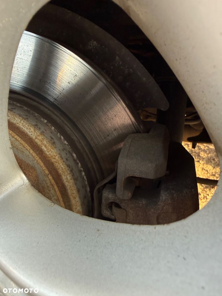 BMW Seria 5 525d - 16