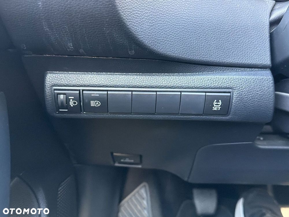 Toyota Corolla - 16