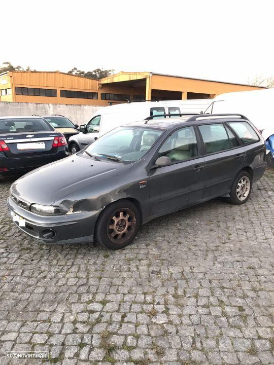 Fiat Marea Weekend 1.4 12V 80cv 1998  - Para Peças - 2