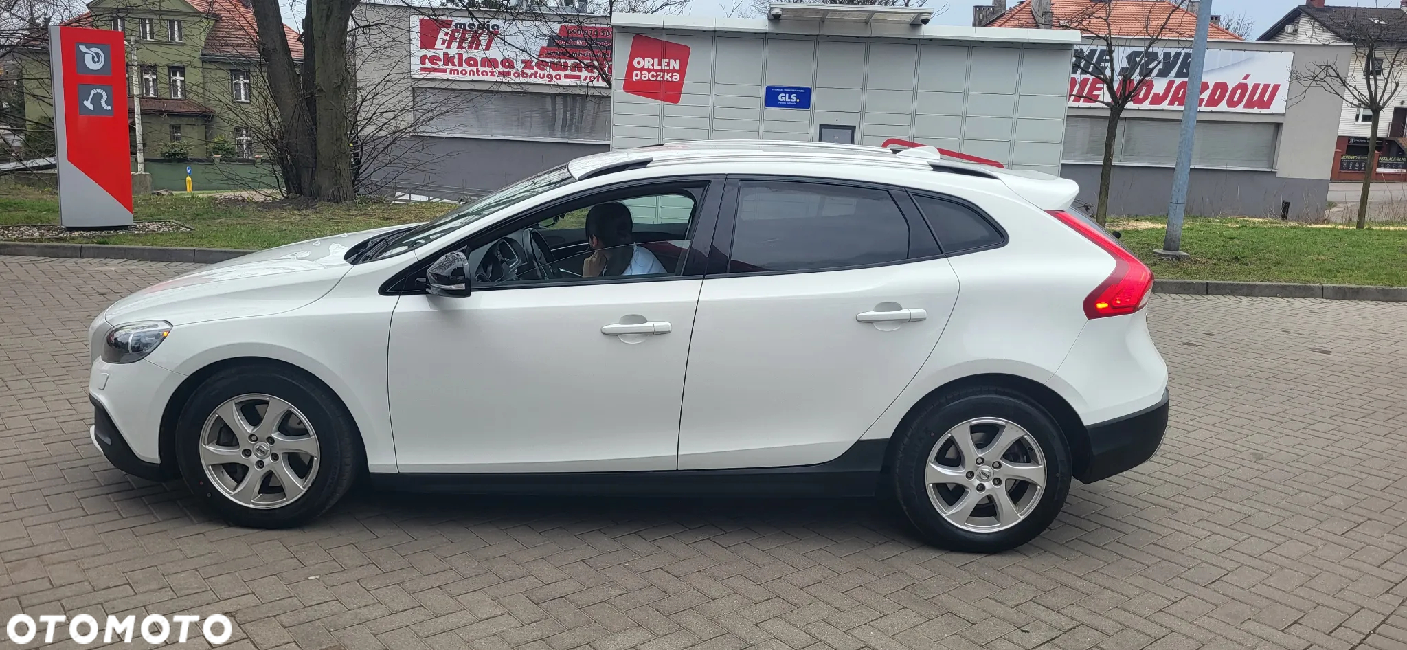 Volvo V40 D3 Momentum - 20