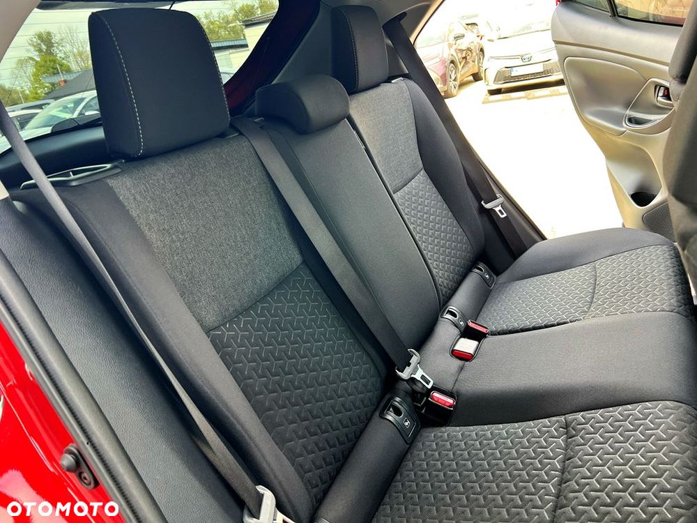 Toyota Yaris Cross Hybrid 1.5 Comfort 4x4 - 16