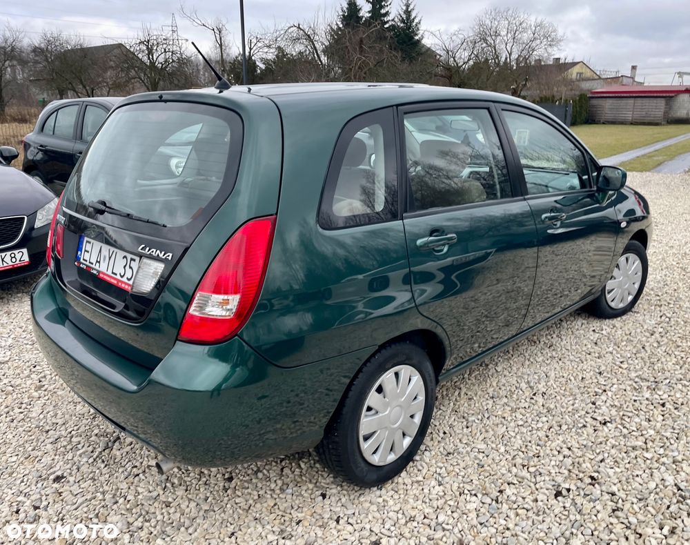 Suzuki Liana Kombi 1.3 Club - 9