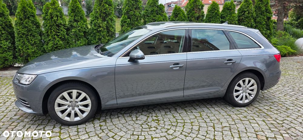 Audi A4 Avant 2.0 TDI Design S tronic - 2