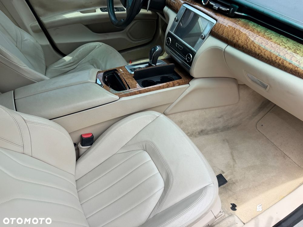 Maserati Quattroporte - 33