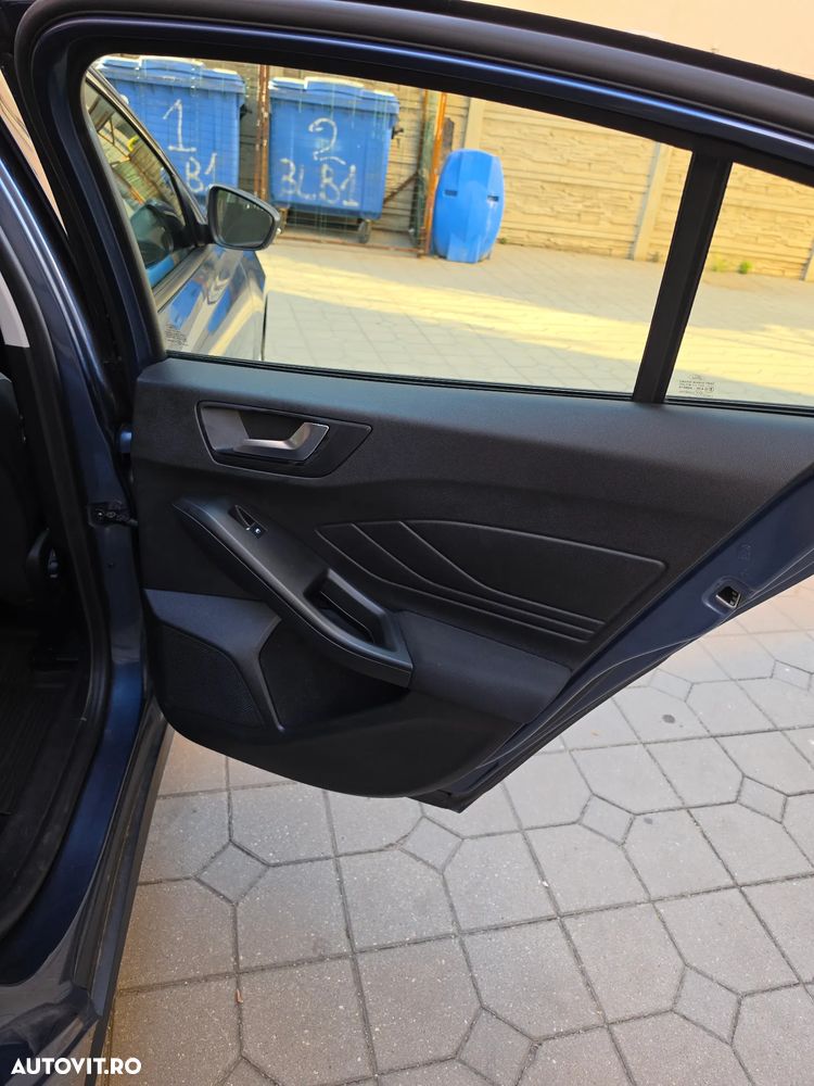 Ford Focus - 15