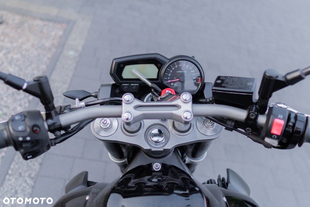 Yamaha FZ - 18
