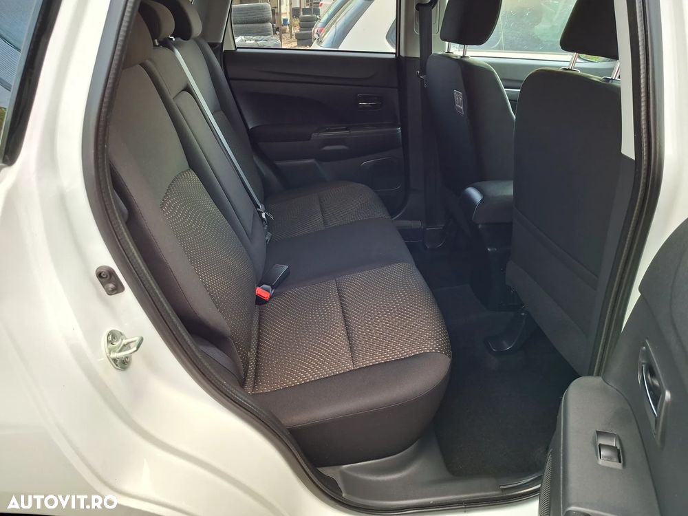 Mitsubishi ASX - 14