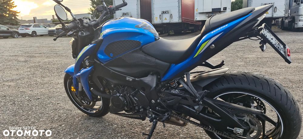 Suzuki GSX 1000 - 13