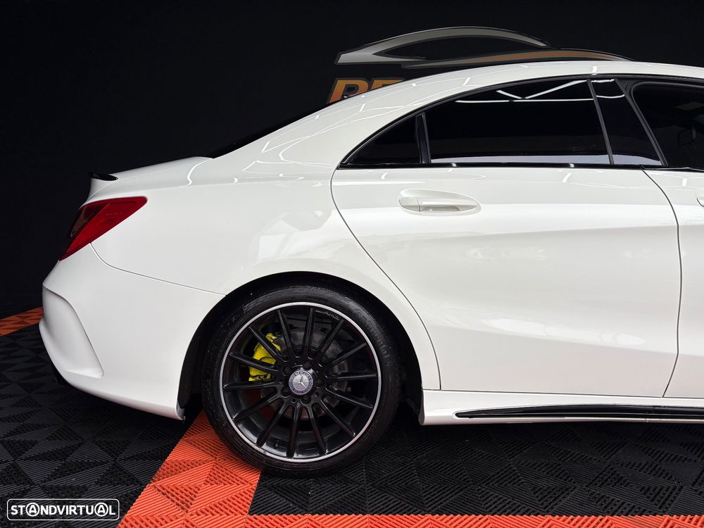 Mercedes-Benz CLA 220 CDI 7G-DCT AMG Line - 25
