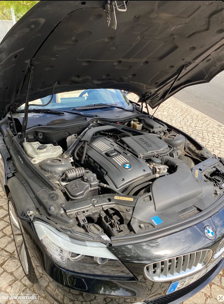 BMW Z4 35 is Auto - 16