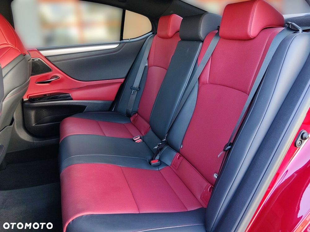 Lexus ES 300h F Sport Edition - 17