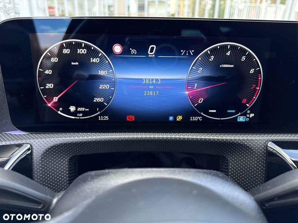 Mercedes-Benz CLA - 12