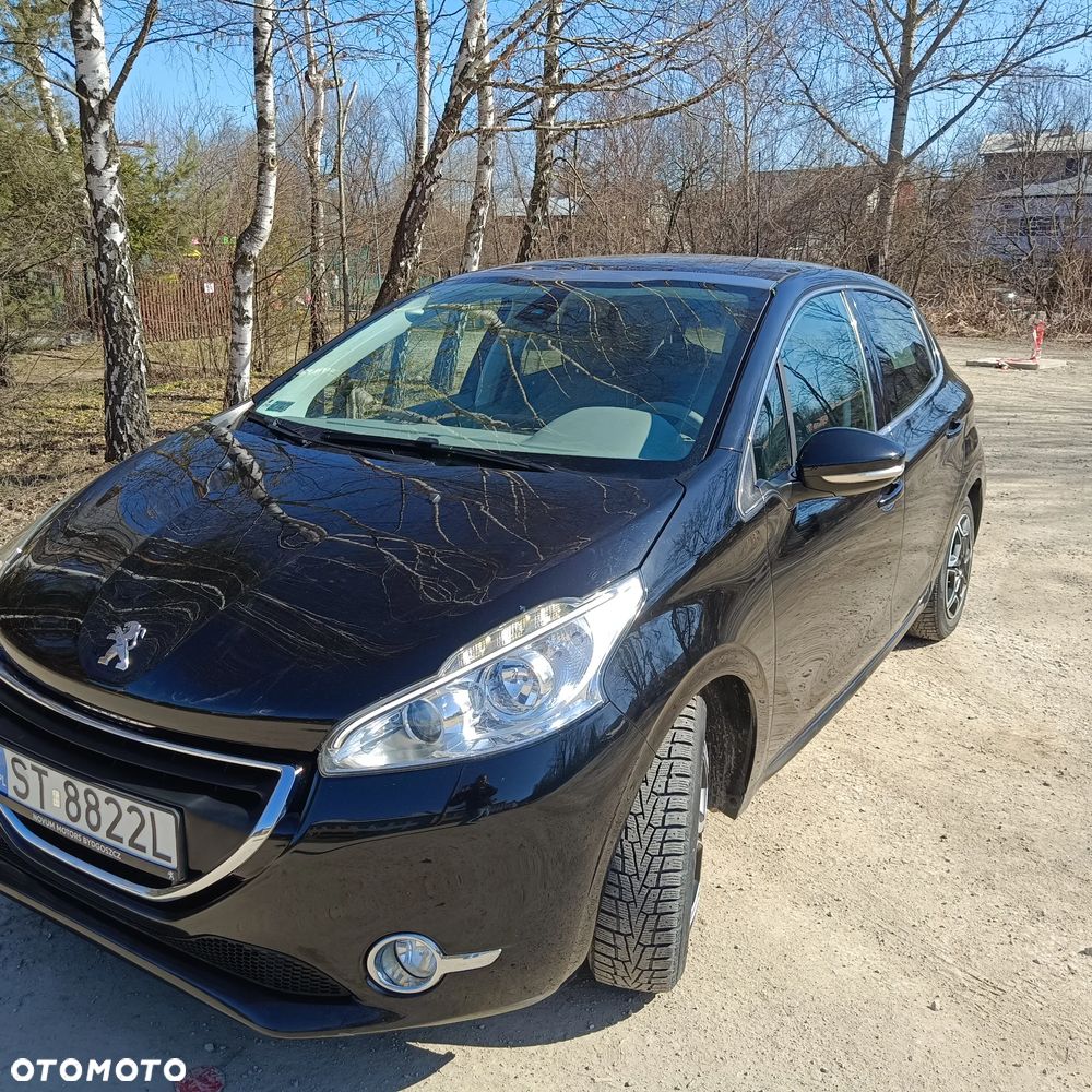 Peugeot 208 - 5