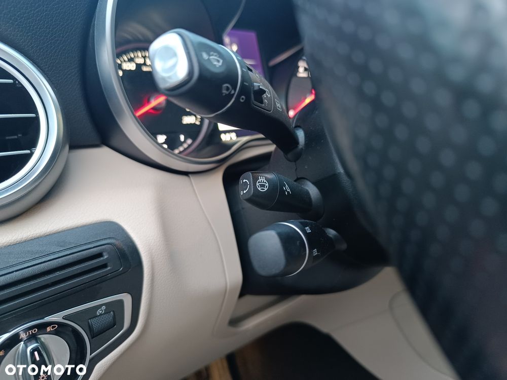 Mercedes-Benz GLC 300 4Matic 9G-TRONIC - 16