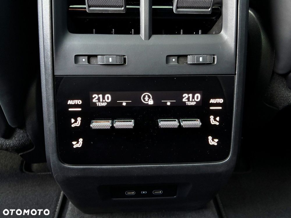 Porsche Macan - 32