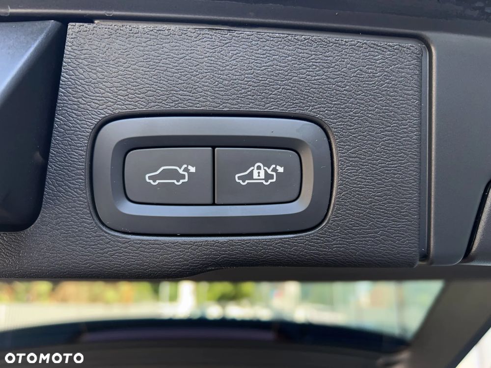 Volvo XC 60 B5 B AWD Core - 21