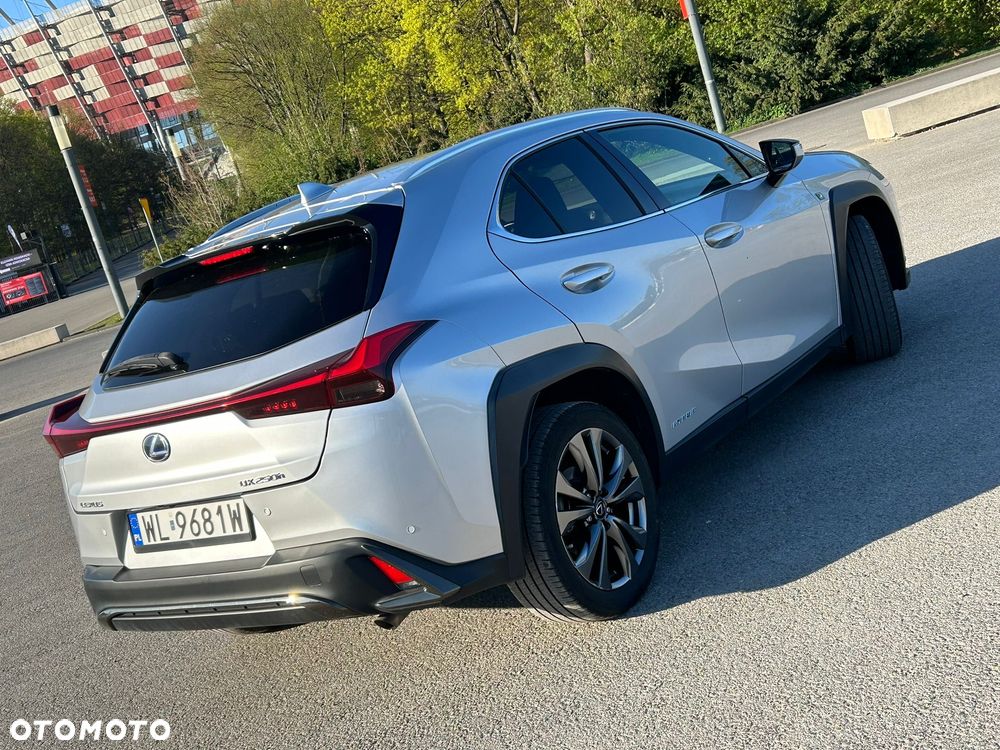 Lexus UX 250h F SPORT - 13