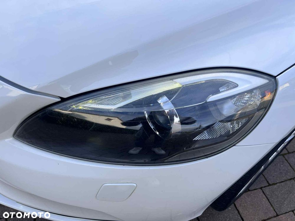 Volvo V40 D2 Momentum - 25