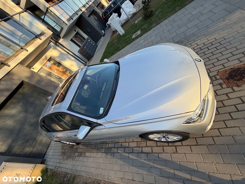 BMW Seria 3 320i - 11