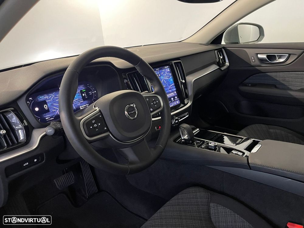 Volvo V60 2.0 T6 AWD TE Essential - 12