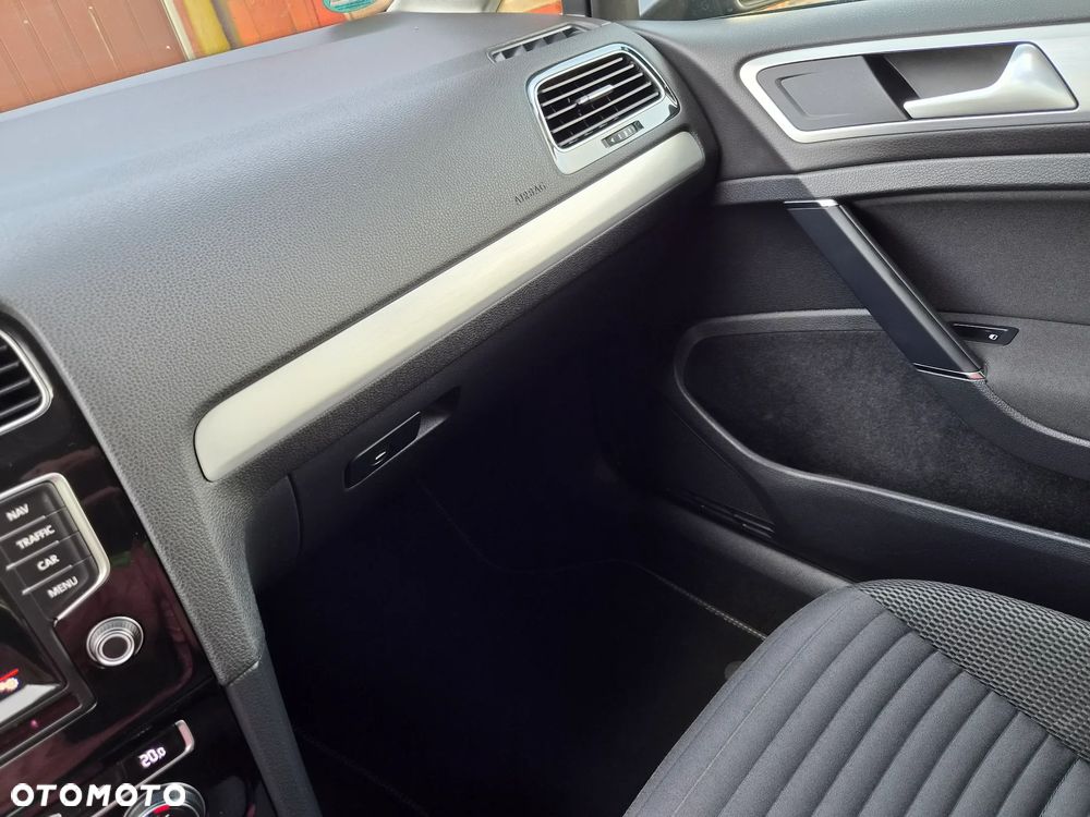 Volkswagen Golf 1.2 TSI BlueMotion Technology DSG Cup - 18