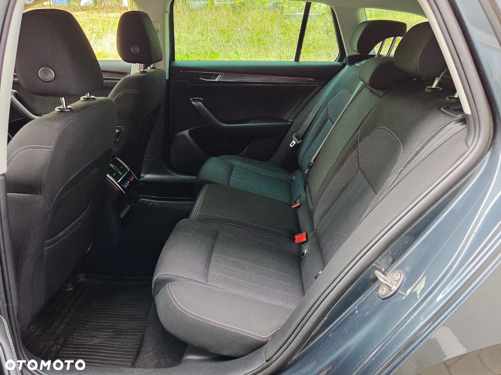 Skoda Superb 2.0 TSI Style DSG - 34