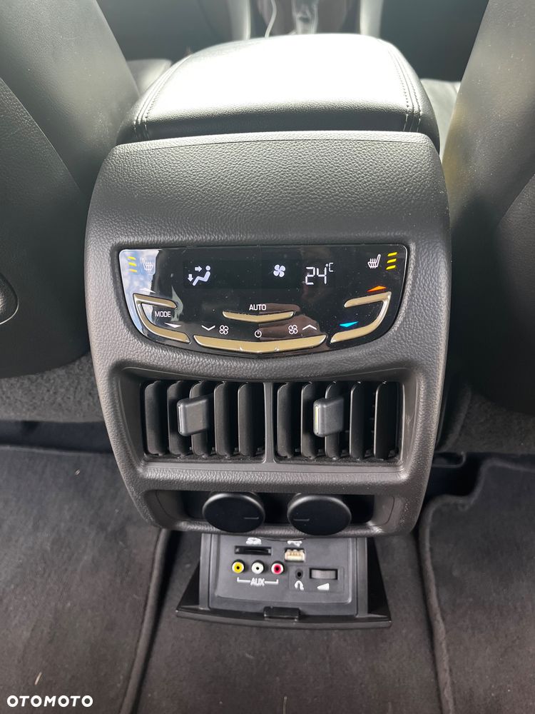 Cadillac SRX 3.6 V6 AWD Premium - 11