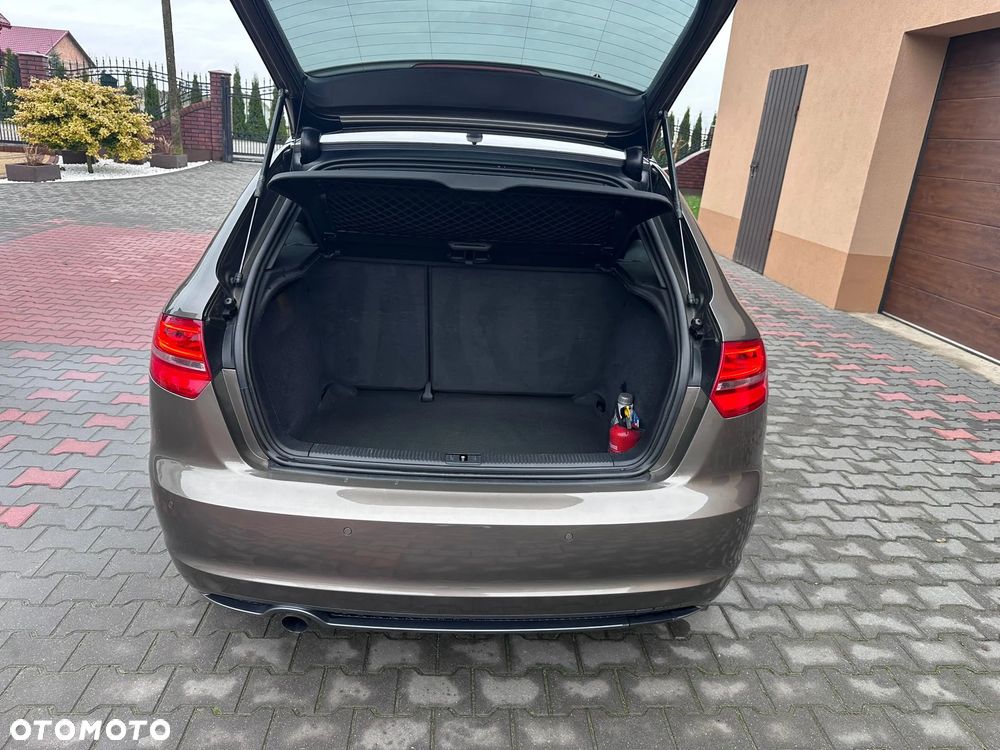 Audi A3 Sportback - 13