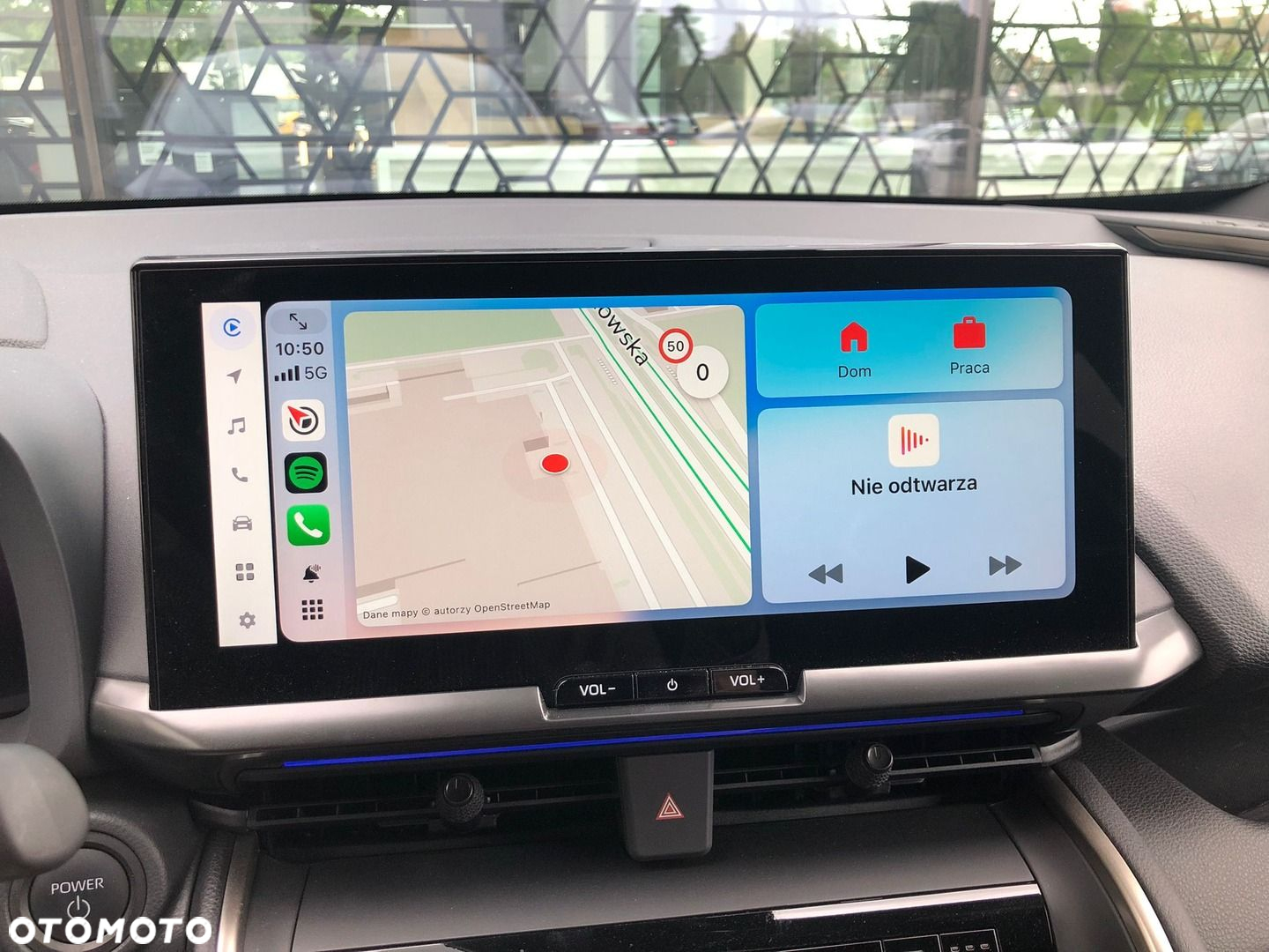 Toyota C-HR - 16