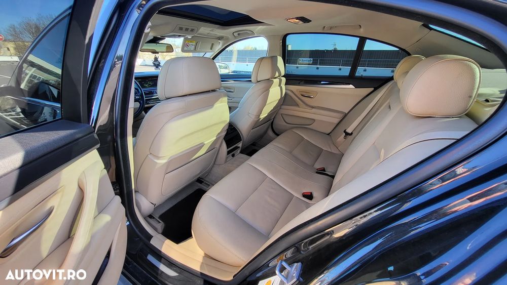 BMW Seria 5 520d xDrive Aut. - 13