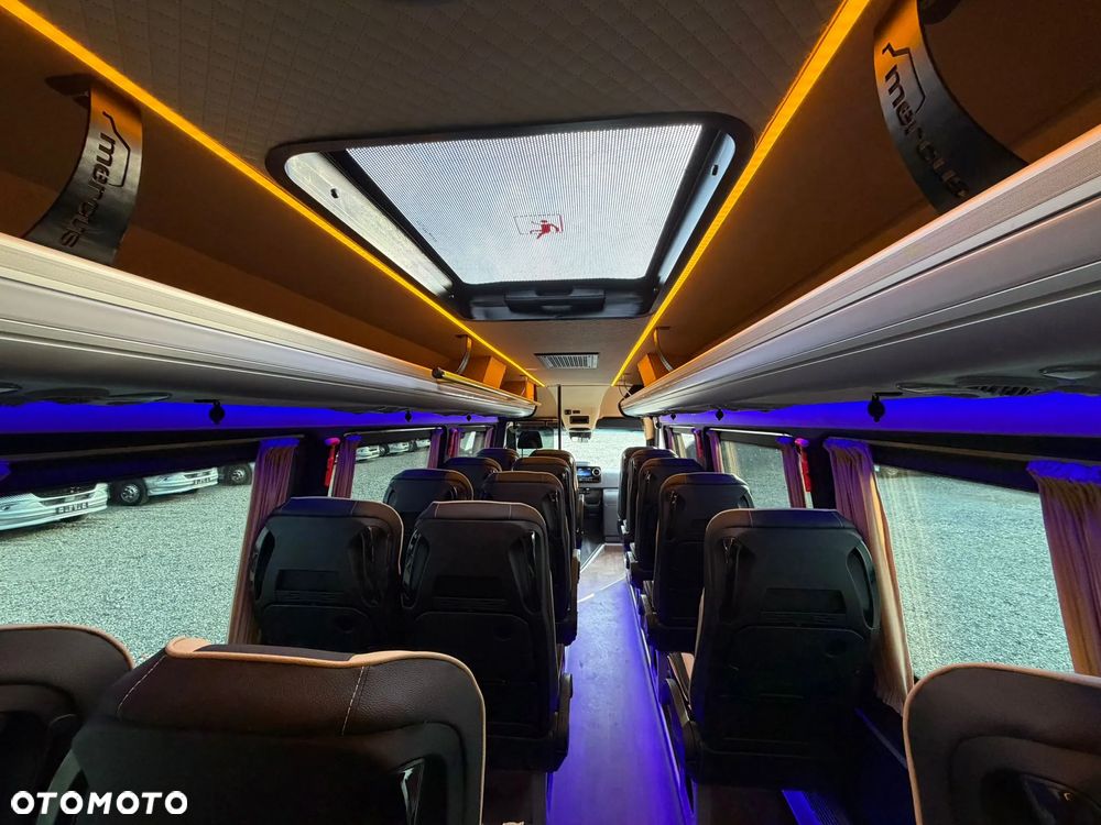 Mercedes-Benz Sprinter 519 - 35