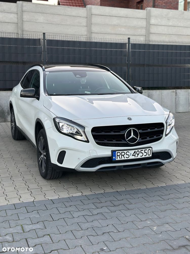 Mercedes-Benz GLA - 5