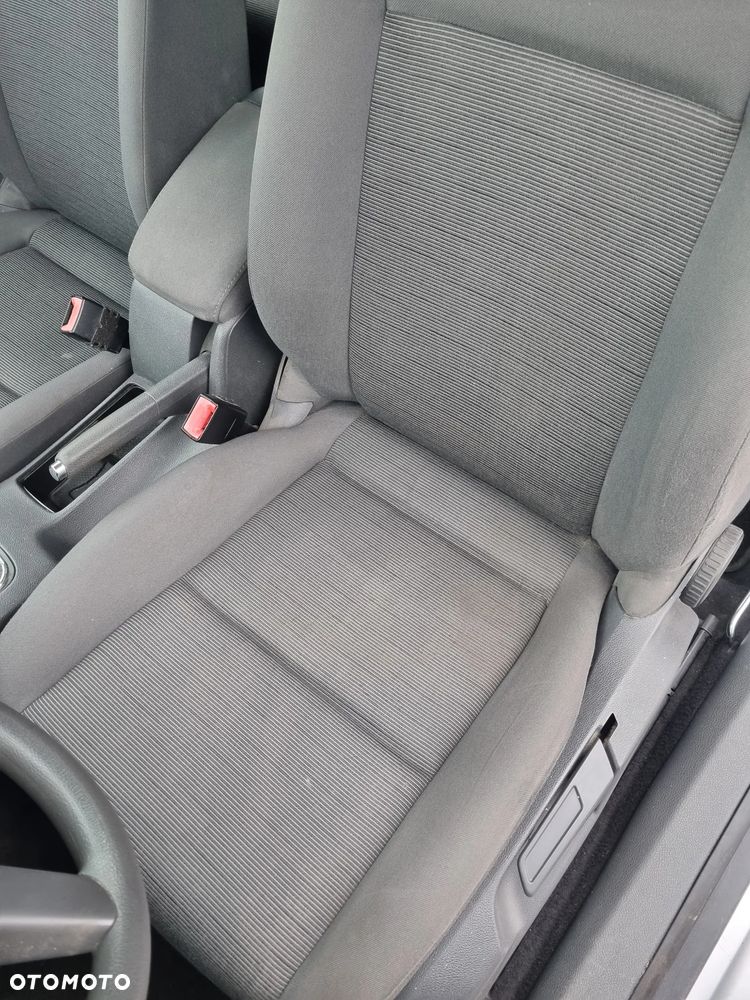 Volkswagen Golf - 13