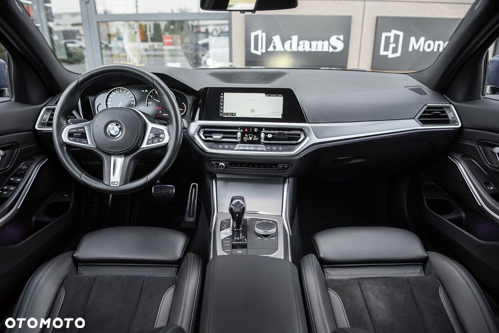 BMW Seria 3 318i M Sport - 28