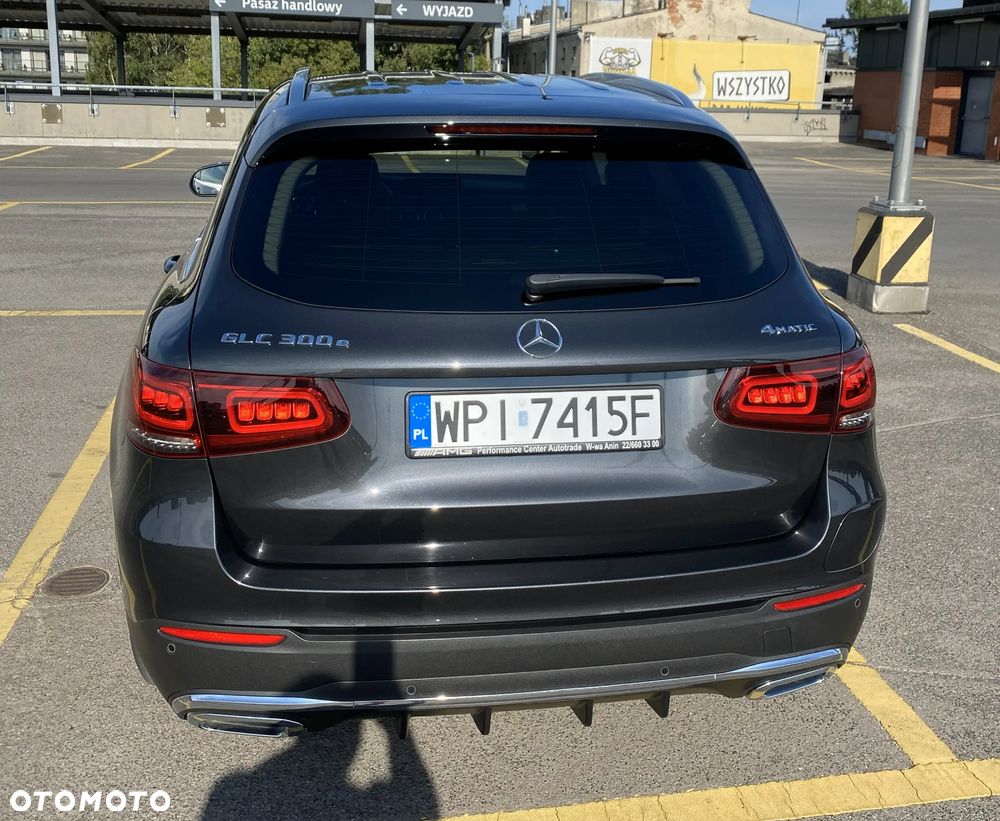 Mercedes-Benz GLC 300 e 4-Matic Business Edition - 10