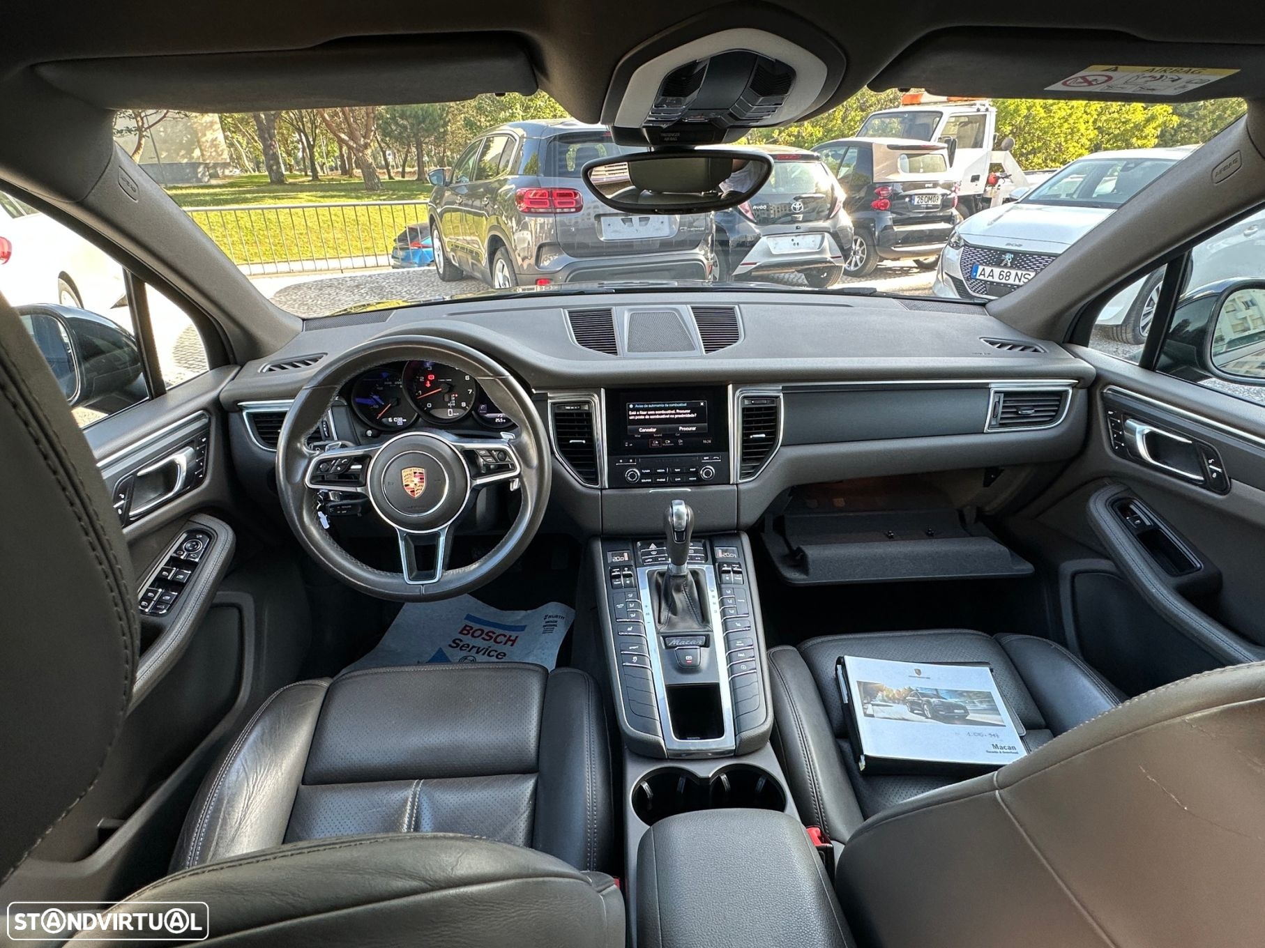 Porsche Macan Standard - 12