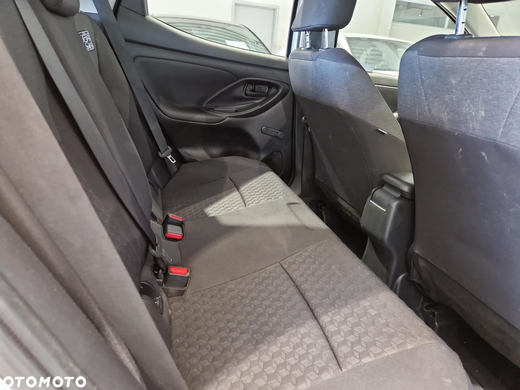 Toyota Yaris - 10