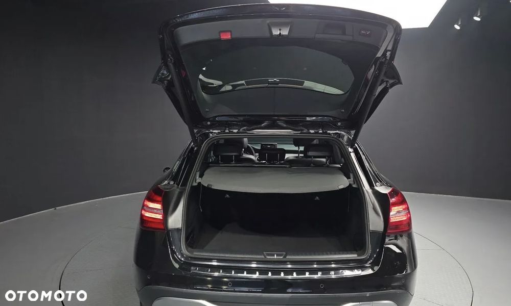 Mercedes-Benz GLA - 29