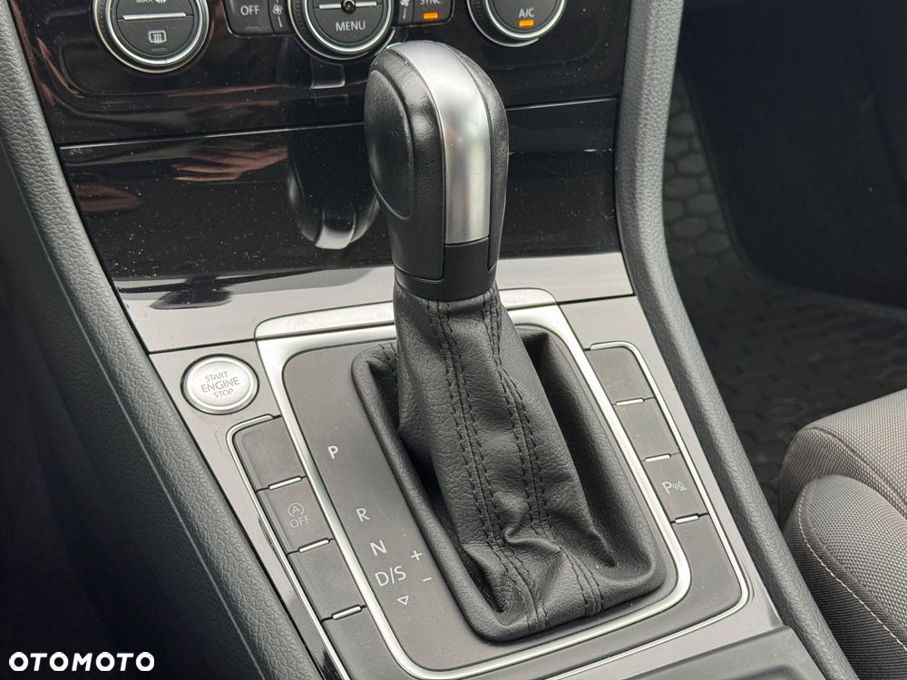 Volkswagen Golf 2.0 TDI BMT Highline DSG - 29