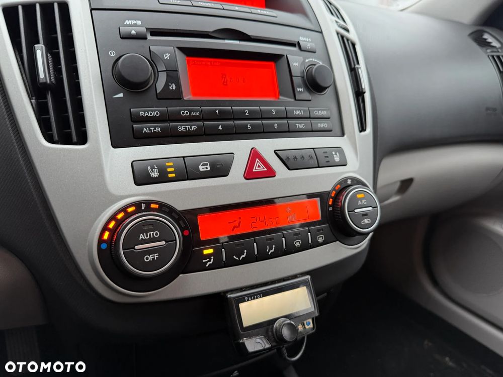 Kia Ceed 2.0 CVVT Spirit - 18