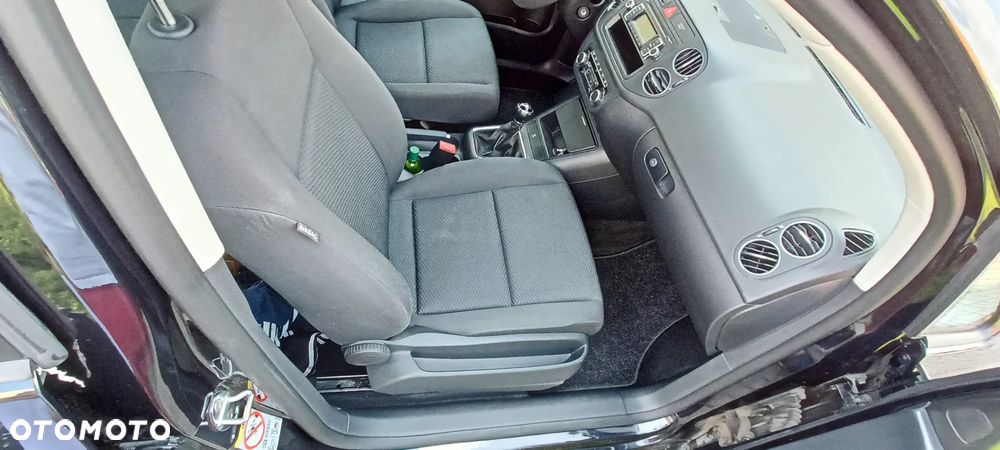 Volkswagen Golf Plus - 15