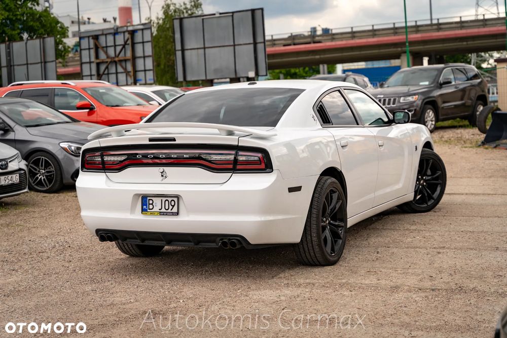 Dodge Charger - 8