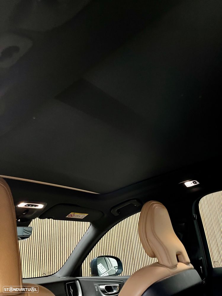 Volvo XC 60 2.0 T8 PHEV Momentum Plus AWD - 22