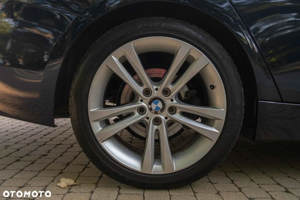 BMW Seria 3 320d Efficient Dynamic Edition - 9