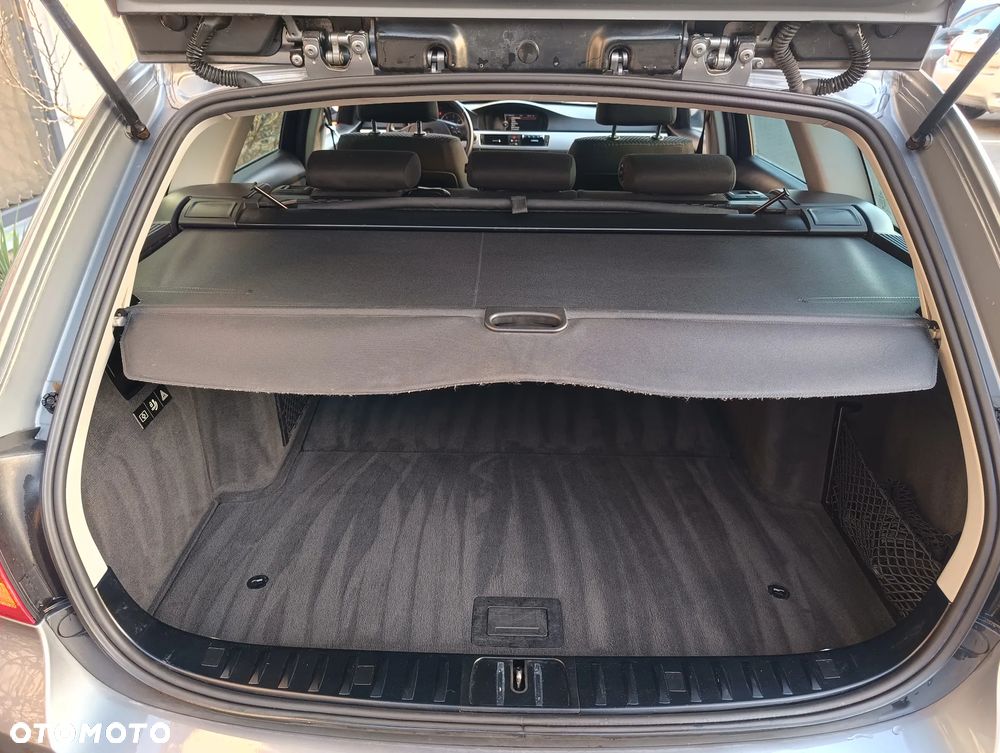 BMW Seria 3 320d DPF Edition Exclusive - 24