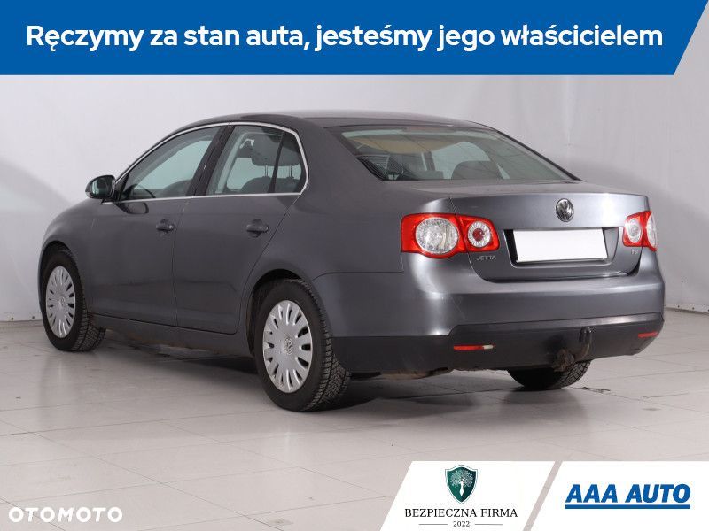 Volkswagen Jetta - 5