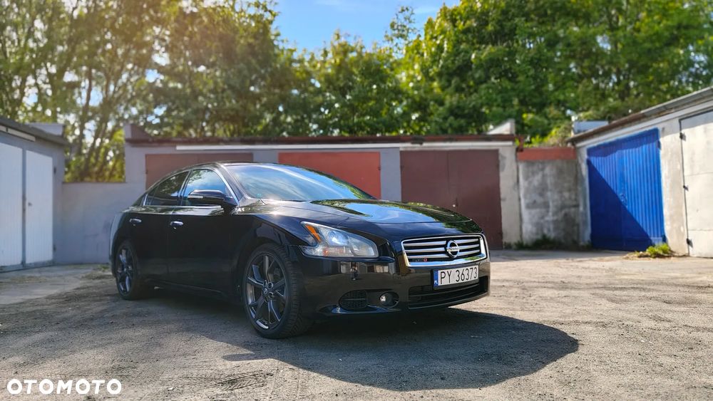 Nissan Maxima - 3