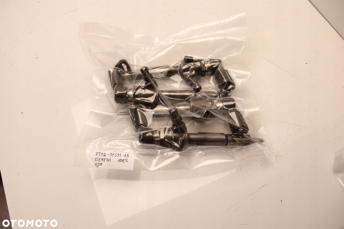WTRYSKIWACZ FORD TRANSIT CONNECT 1.8 TDCI 7T1Q-9F593-AB - 2